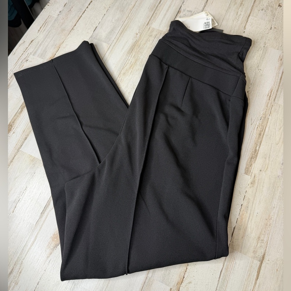 H&M Black Straight-Leg Maternity Pants - Picture 2 of 4
